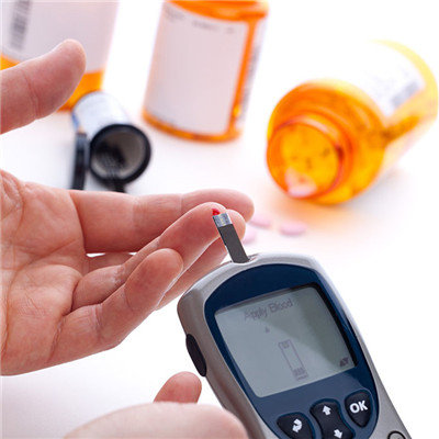 What symptom is diabetic vomiting?